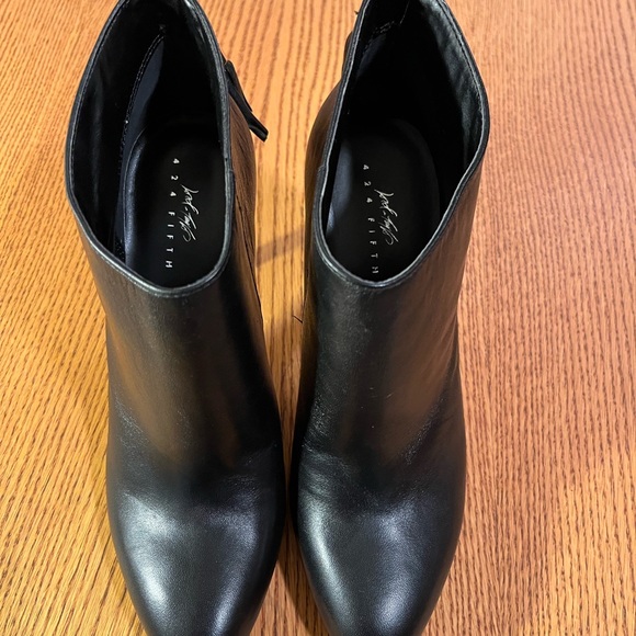 Lord &Taylor 424 Fifth Size 10 Black Bootie - Picture 3 of 12